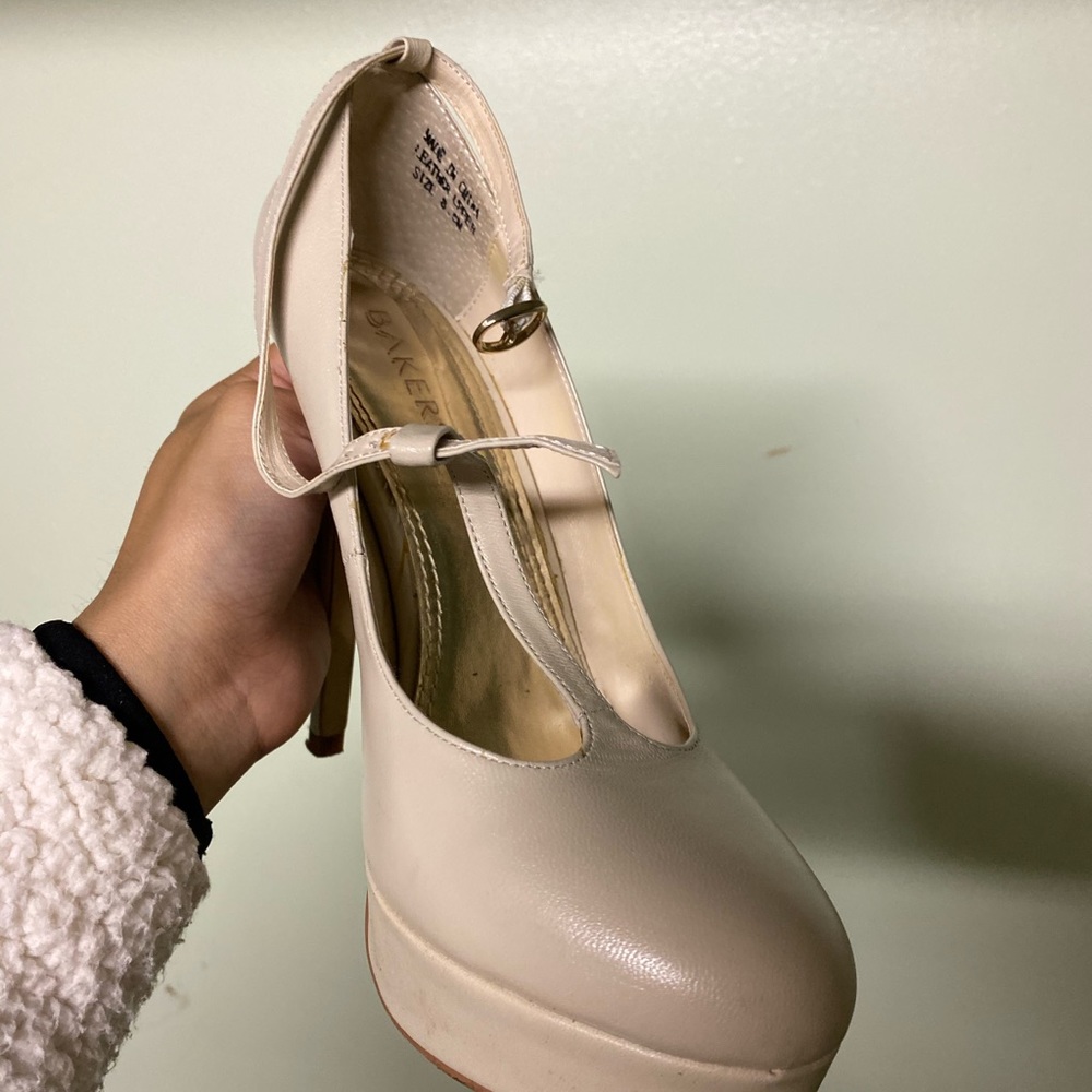 Tan heels